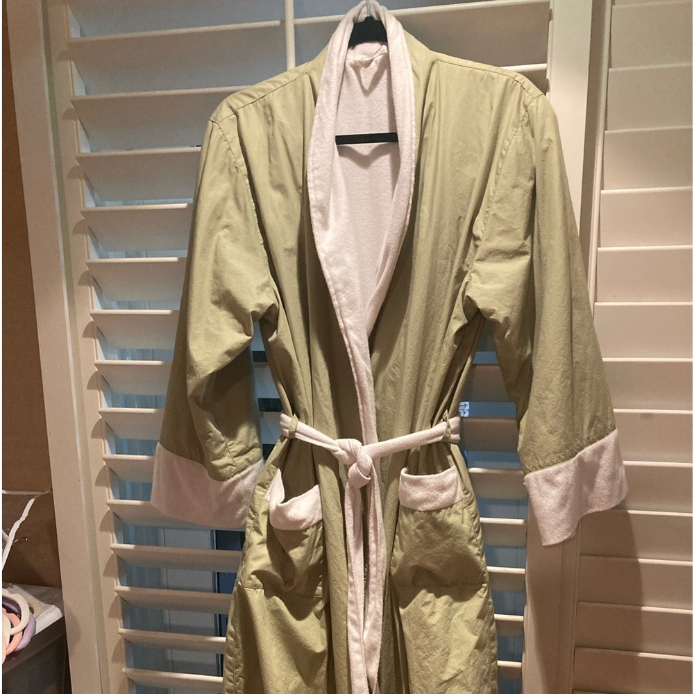 Beautiful slightly used Celery green robe with white terry cloth inside lining